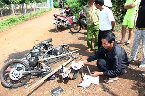 Đắk Lắk: Hai người bị đánh chết, đốt xe nghi là trộm chó - ảnh 1