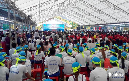 Bình Dương: Hàng ngàn công nhân được tư vấn pháp luật, tâm lý miễn phí - ảnh 1