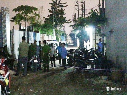 Điều tra vụ người đàn ông bị đâm chết ngay trước nhà - ảnh 1