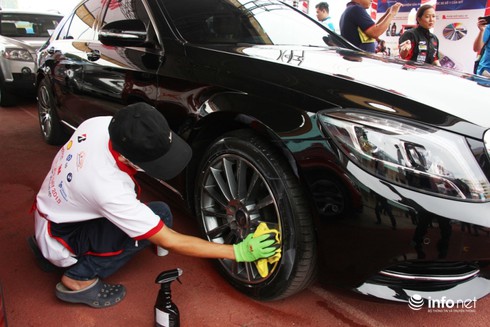 Truyền tải thông điệp “Không nhắn tin khi lái xe” tại Car Care Day 2015 - ảnh 3