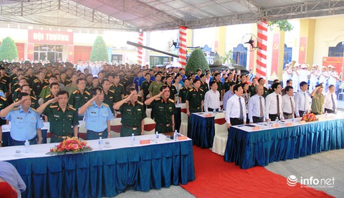 Triển lãm tư liệu, bản đồ Hoàng Sa và Trường Sa tại Bộ Tư lệnh Quân khu 7 - ảnh 2