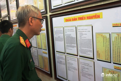 Triển lãm tư liệu, bản đồ Hoàng Sa và Trường Sa tại Bộ Tư lệnh Quân khu 7 - ảnh 11