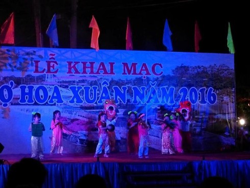 Tây Ninh: Khai mạc chợ hoa Xuân Bính Thân 2016 - ảnh 2