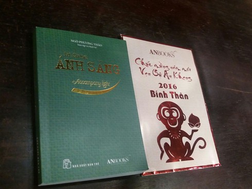 Sổ tay “Đi Cùng Ánh Sáng”, món quà mừng tuổi độc đáo ngày tết - ảnh 1