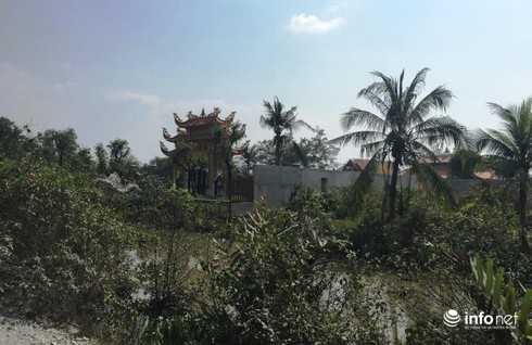 Nghệ sĩ Hoài Linh phủ nhận tin bị phá dỡ nhà thờ tổ sân khấu - ảnh 2