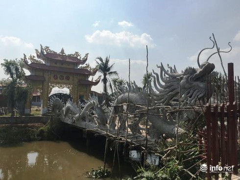 Nghệ sĩ Hoài Linh phủ nhận tin bị phá dỡ nhà thờ tổ sân khấu - ảnh 4