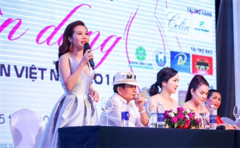 Hoa khôi Lan Phương ngồi “ghế nóng” Duyên dáng doanh nhân Việt Nam 2016 - ảnh 1