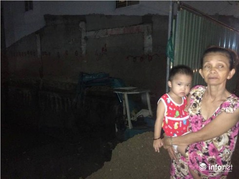 Công trình xây dựng gây sụt lún, hàng chục hộ dân di đời trong đêm - ảnh 5