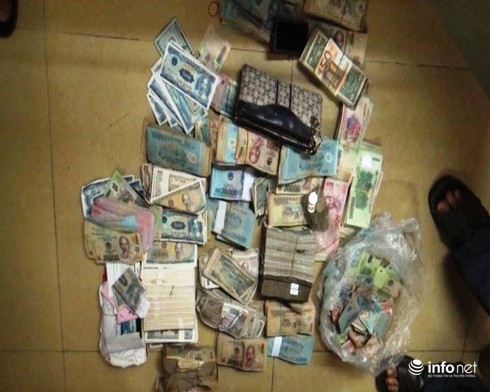 Thầu đề, cả gia đình sa lưới - ảnh 2