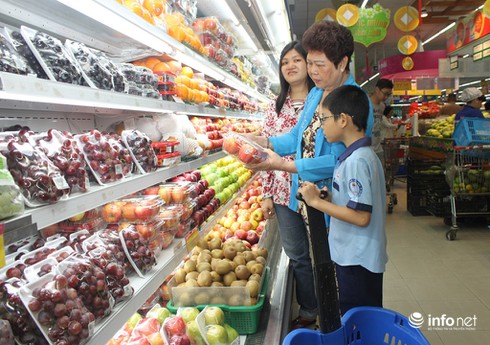 TP.HCM: Hàng tết tăng mạnh, giá không tăng - ảnh 1