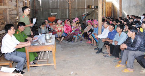Công an tỉnh Kon Tum đẩy mạnh tuyên truyền trong phòng, chống mua bán người - ảnh 1