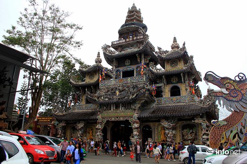 Một lần đến chùa “ve chai” độc đáo nhất Đà Lạt - ảnh 1