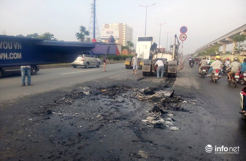 Xe đầu kéo cháy như đuốc trên xa lộ Hà Nội - ảnh 2