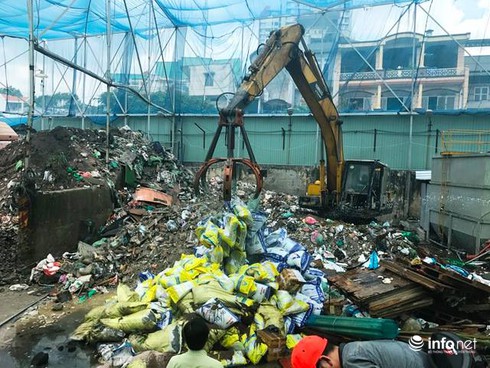TP.HCM tiêu huỷ 23 tấn phân bón giả - ảnh 1