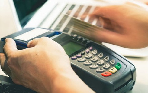 Bắt giam chủ nhà hàng vụ “bữa tối tốn gần 700 triệu đồng” - ảnh 1