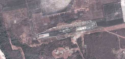 MIG - 29K Ấn Độ 'tập chay' trên bộ chờ tàu sân bay về nước - ảnh 1