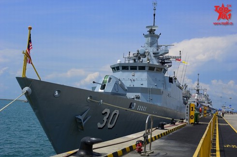 Xem mặt chiến hạm 'hàng hiệu' khắp thế giới tụ họp ở Singapore - ảnh 7