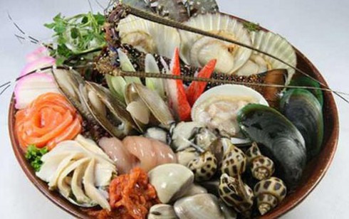 Ngày Tết, đã ăn hải sản thì chớ uống bia - ảnh 1