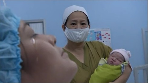 Chồng sản phụ trong clip xúc động: “Tôi không muốn nhắc lại chuyện cũ” - ảnh 1