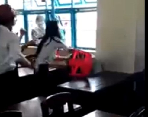 Vụ nữ sinh Trà Vinh bị đánh hội đồng: Không có học sinh nào bị đuổi học - ảnh 1