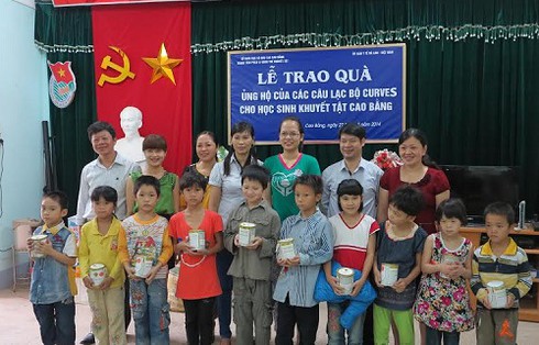 Food Drive tặng 4 tấn nhu yếu phẩm cho trẻ em nghèo - ảnh 1