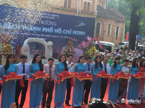 Khai mạc Đường sách đầu tiên của Việt Nam - ảnh 1