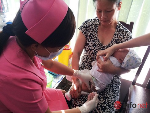 TPHCM: Bắt đầu nhận đăng ký tiêm vắc xin Pentaxim đợt 2 từ 27/1/2016 - ảnh 1