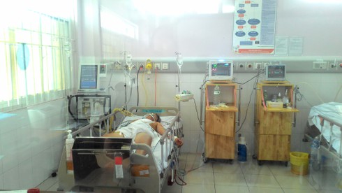 Thanh niên suýt mất mạng vì tự đâm thủng tim - ảnh 1