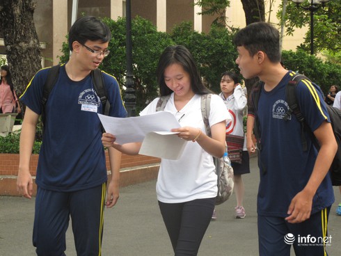 Bộ GDĐT công bố điện thoại, email hỗ trợ tuyển sinh - ảnh 1