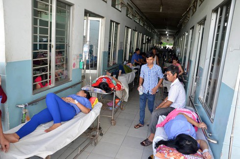 Liên tiếp có thêm hàng chục công nhân phải cấp cứu không rõ nguyên nhân - ảnh 1