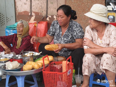 TP.HCM: Đề xuất khởi tố cơ sở xảy ra ngộ độc thực phẩm - ảnh 1