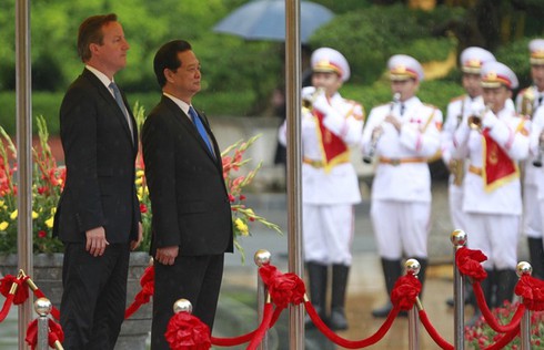 Báo Nga: Thủ tướng Anh đến Việt Nam để