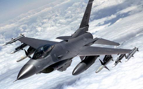 Taliban khiến F-16 của Mỹ phải tháo chạy thoát thân - ảnh 1