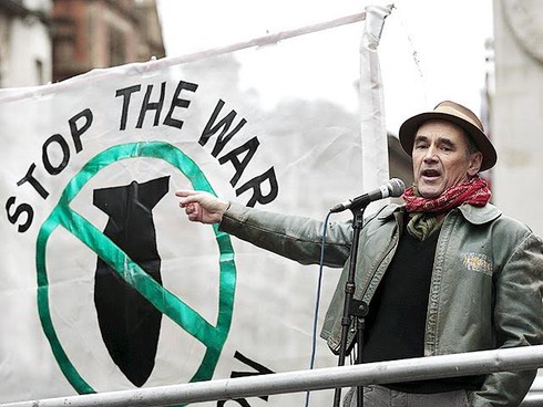 Người dân Anh: Hãy ném Cameron đi, đừng ném bom Syria - ảnh 2