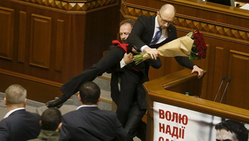 Báo Đức: “Án phá sản treo lơ lửng trên đầu Ukraine