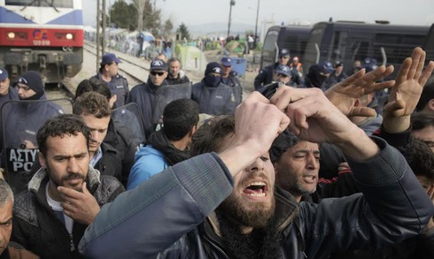 EU trông chờ Thổ Nhĩ Kỹ ngăn cơn nhập cư - ảnh 1