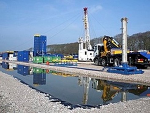 Pháp cấm nhập khẩu khí đá phiến của Mỹ - ảnh 1