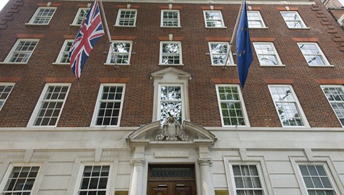 Hơn 40 nghìn người Anh đề nghị hủy trưng cầu dân ý về Brexit - ảnh 1
