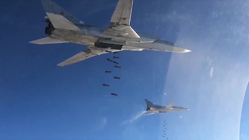 Tiêm kích SU-34 và Tu-22M3 'song kiếm hợp bích' dội bom IS tại Syria - ảnh 2
