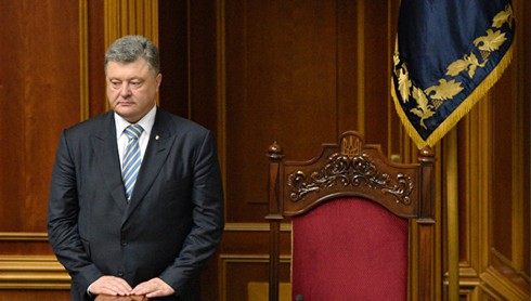 Nghị sĩ Ukraine có bằng chứng Poroshenko tham nhũng, ghế tổng thống lung lay - ảnh 1