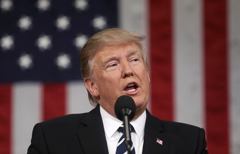 Tổng thống Donald Trump bất ngờ ra nhiều chính sách cứng rắn với Nga - ảnh 1