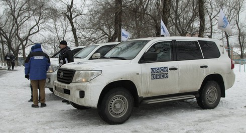 Ukraine: Xe của OSCE bị dính mìn ở Donbass - ảnh 1