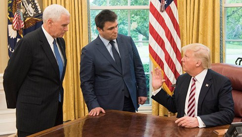 Ukraine tốn bao nhiêu tiền để Ngoại trưởng gặp được Tổng thống Trump? - ảnh 1