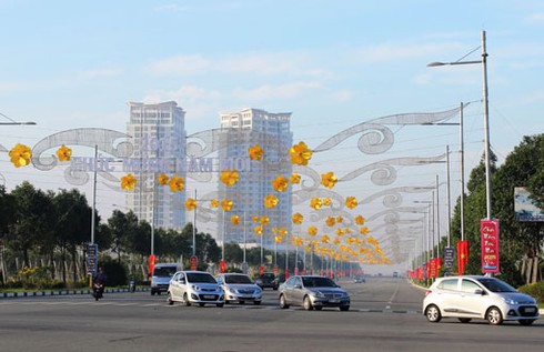 Bình Dương: Một lòng đồng thuận đưa nghị quyết vào cuộc sống - ảnh 1