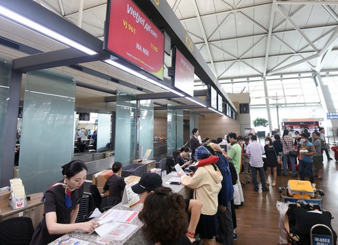 Vietjet: Doanh nghiệp kích cầu du lịch nội địa tiêu biểu năm 2015 - ảnh 2