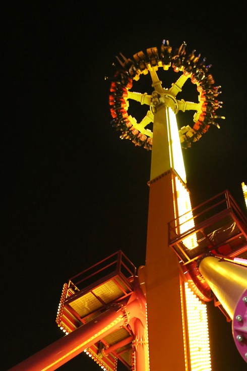 Cận cảnh Singapore Sling- top 10 trò chơi cảm giác mạnh nhất thế giới - ảnh 6