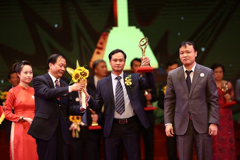 Công ty Yến sào Khánh Hòa nhận giải vàng chất lương và bằng khen của thủ tướng - ảnh 1
