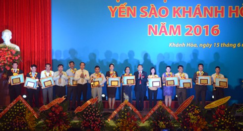 Công ty Yến sào Khánh Hòa trao danh hiệu cho 90 nhà phân phối, đại lý tiêu biểu - ảnh 3