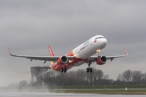Săn triệu vé Vietjet, vui trọn mùa yêu thương - ảnh 1