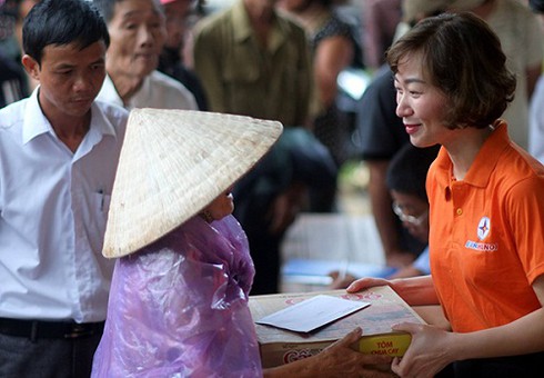 EVNHANOI ủng hộ hơn 1,5 tỉ đồng vì đồng bào miền Trung - ảnh 1